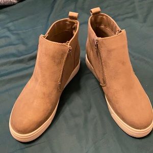 Memory Foam Time and Tru Womens Shoes